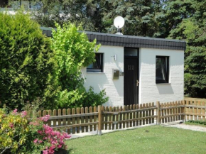 Schönes Ferienhaus in Tossens mit Schönem Garten